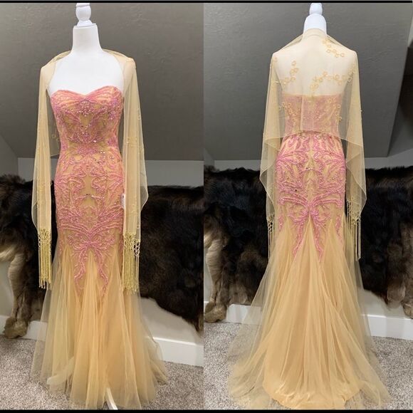 Elegant Strapless Embroidered Floral Lace & beading Fishtail Gown with Shawl - Picture 1 of 16